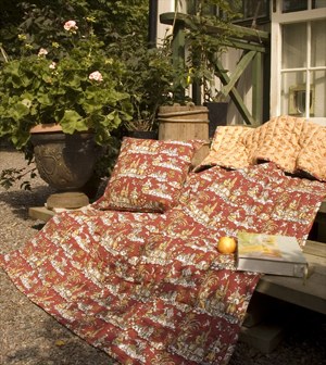 <br />Quilt JUMPING DOG/CLOVER